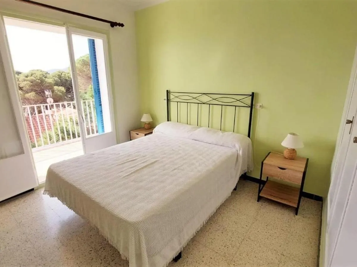 Apartamento Cerca De La Playa Con Parking Y Admite Mascotas En Llanca - Es-170-4 Apartment