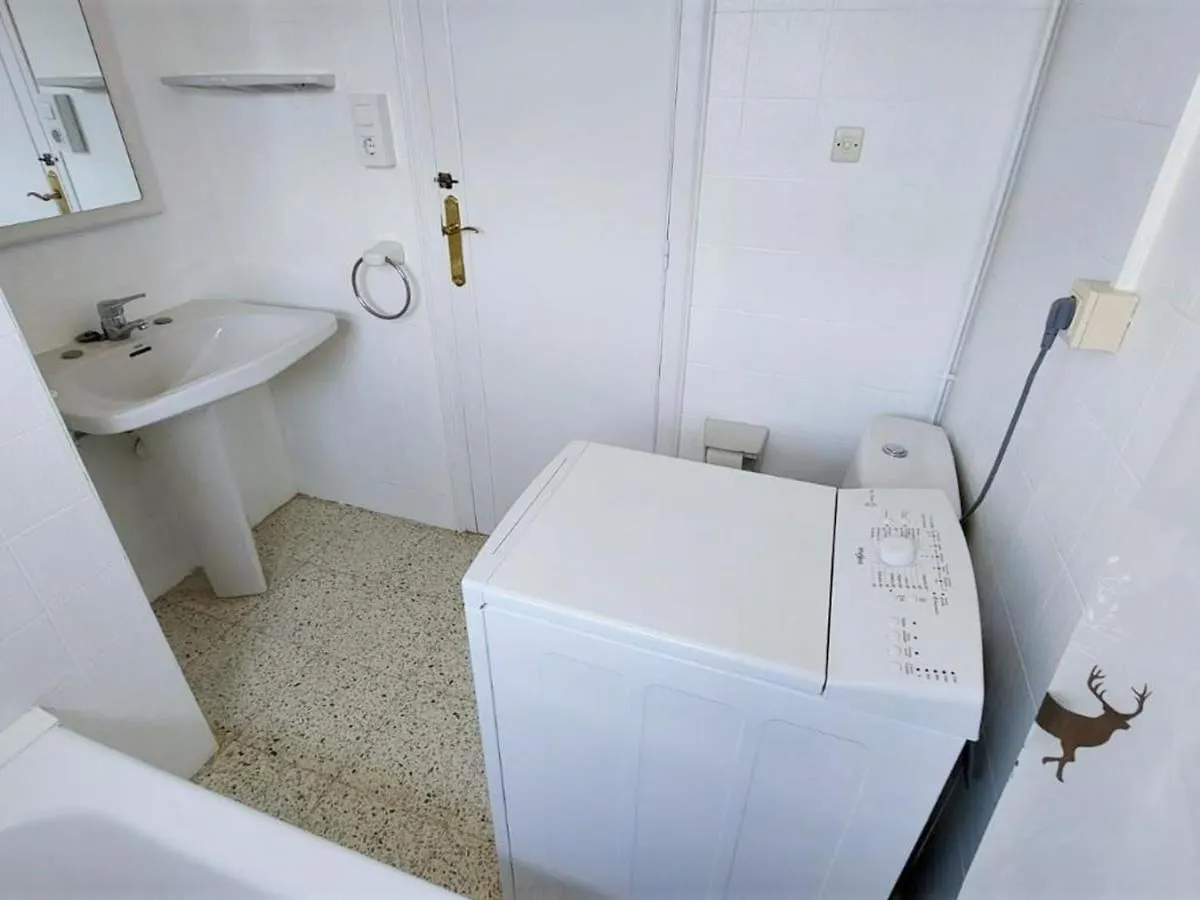 Apartamento Cerca De La Playa Con Parking Y Admite Mascotas En Llanca - Es-170-4 Apartment